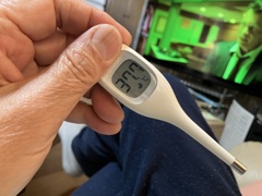 ルル三錠飲んだけど…発熱外来行けってさ。