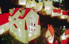 教会でしょうか、煙突に…