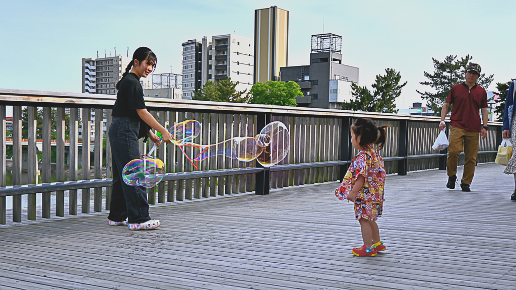 おっきい！　興味津々