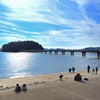 穏やかな海を眺める