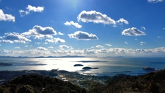 雲泳ぐ正月の三河湾　明けましておめでとうございます。