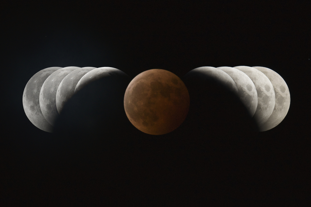 Photoshopで皆既月食＆地球の影