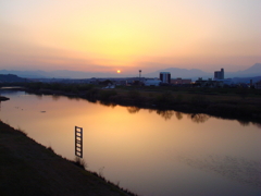 夕暮れ時の水面
