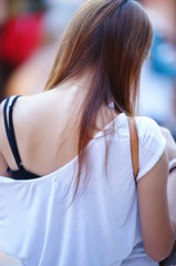 背中美人