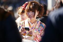 人ごみに咲いた花