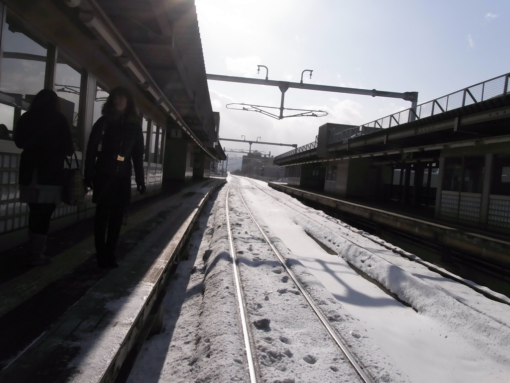 プラットホーム
