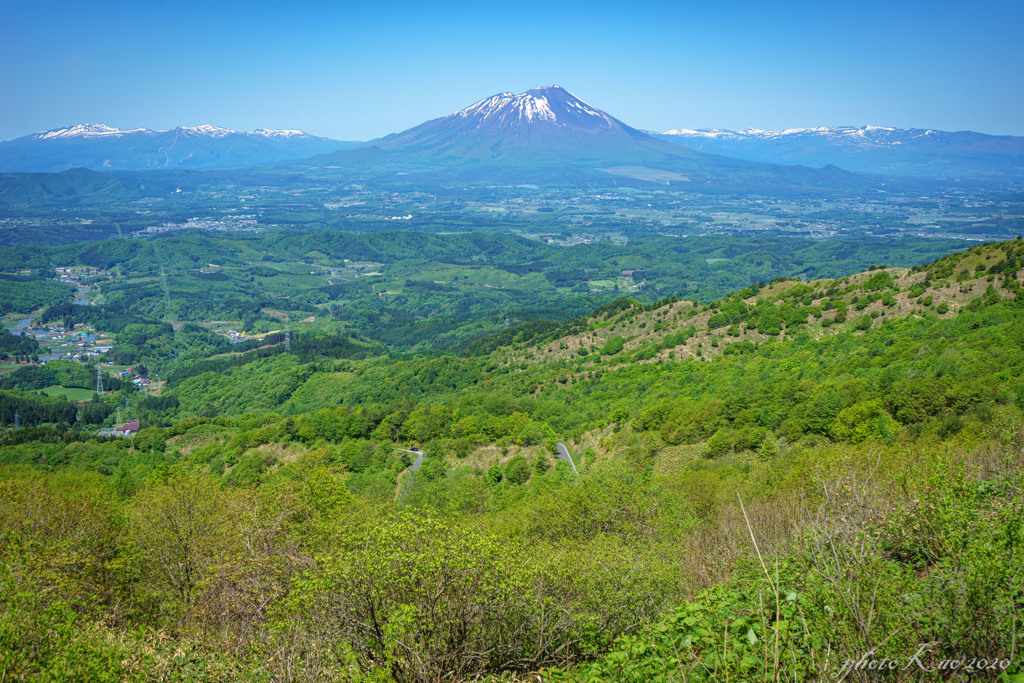 岩手山　（標高2,038 m）