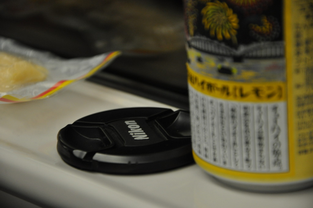列車の中、窓際