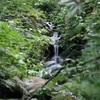 深山の小滝