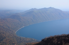 山頂より望む支笏湖