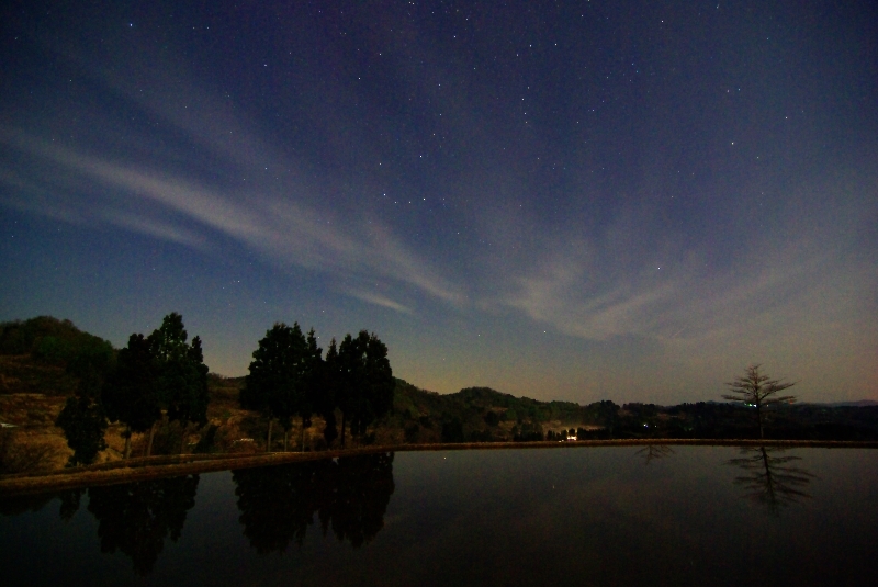 棚田の夜鏡