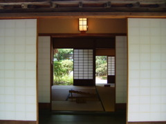 奥へ