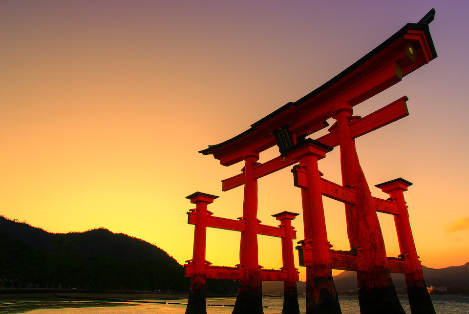 夕暮れの大鳥居