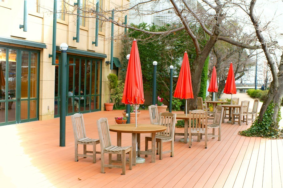 オープンカフェ