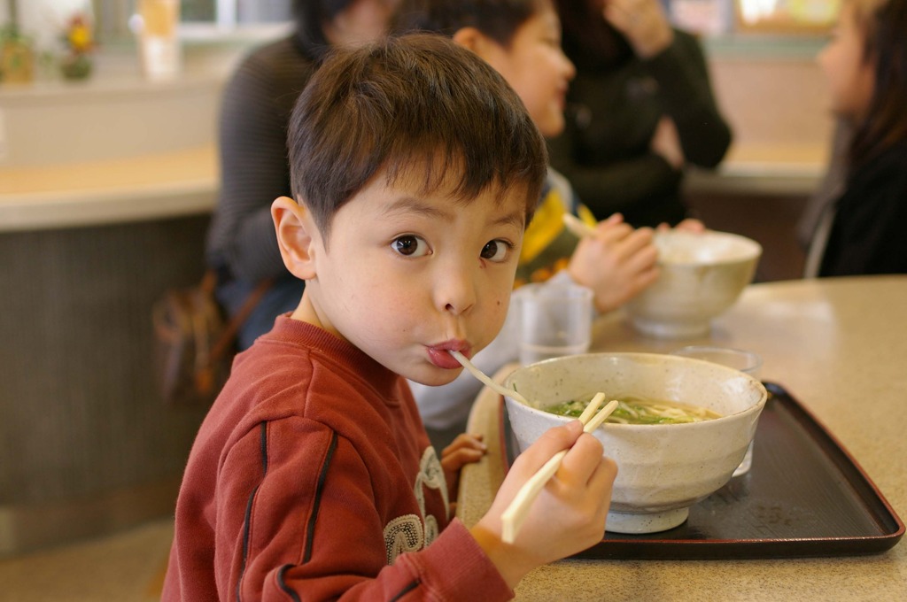 食事中