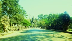 The road to Bayon