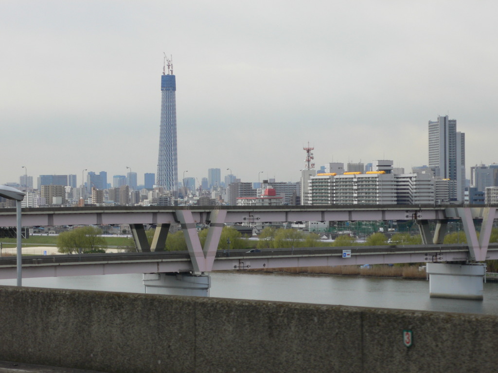 あの建設中のタワー