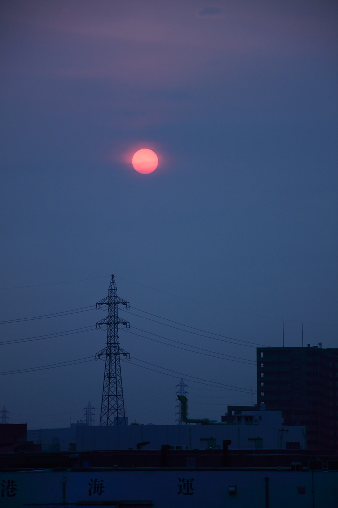 曇天の切れ間から