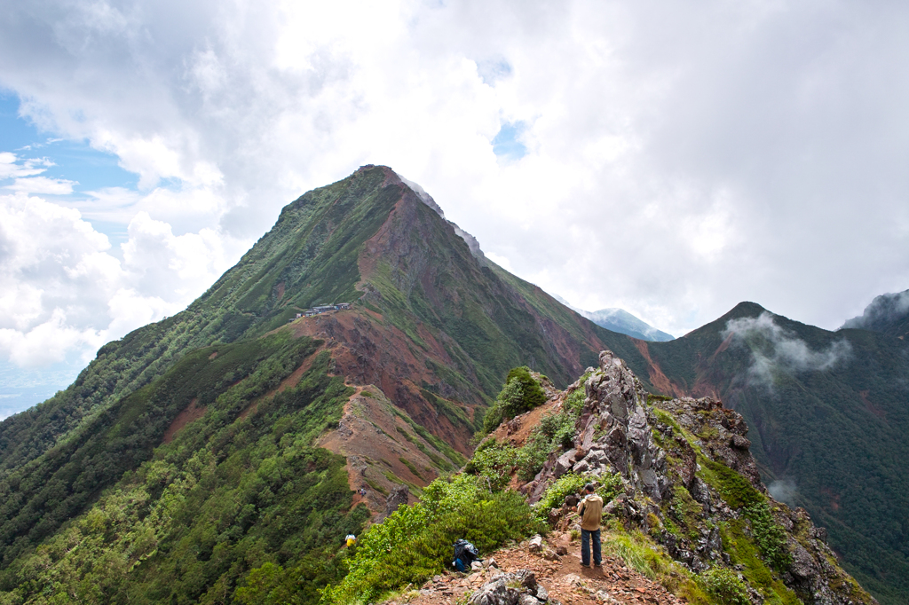 赤岳登場