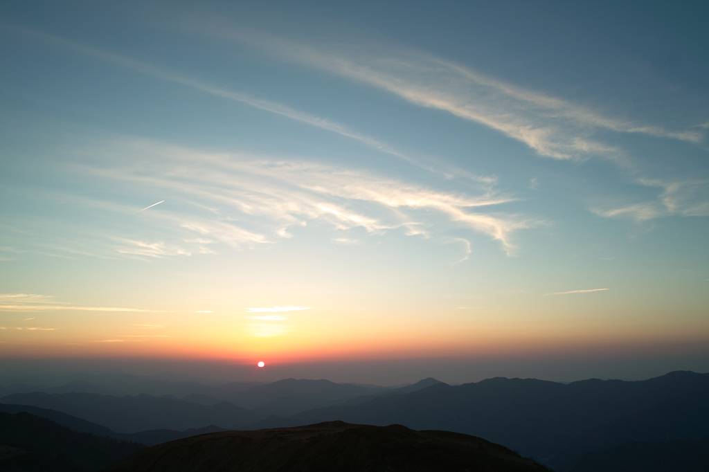 三嶺頂上から　夕日