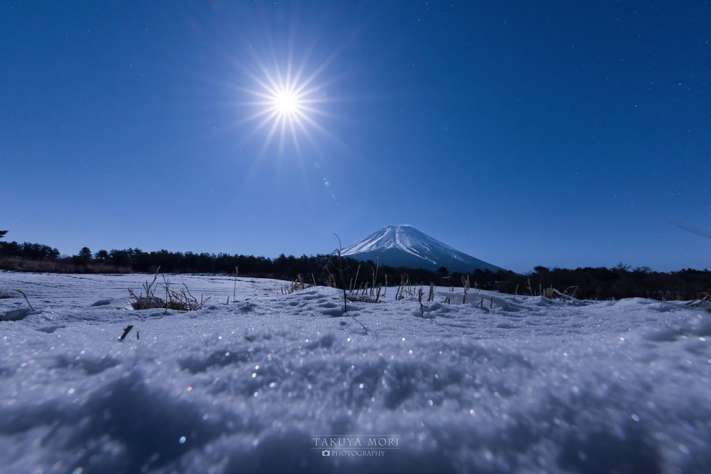 月と雪の星