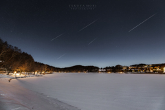 星降る雪の湖畔