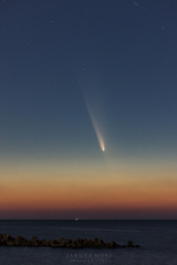 夕暮れのアトラス彗星