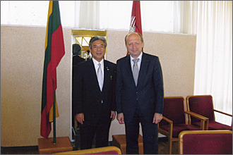 2008年 リトアニアにてクビリウス副議長と会談