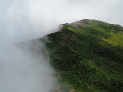 至仏山へ向かう稜線