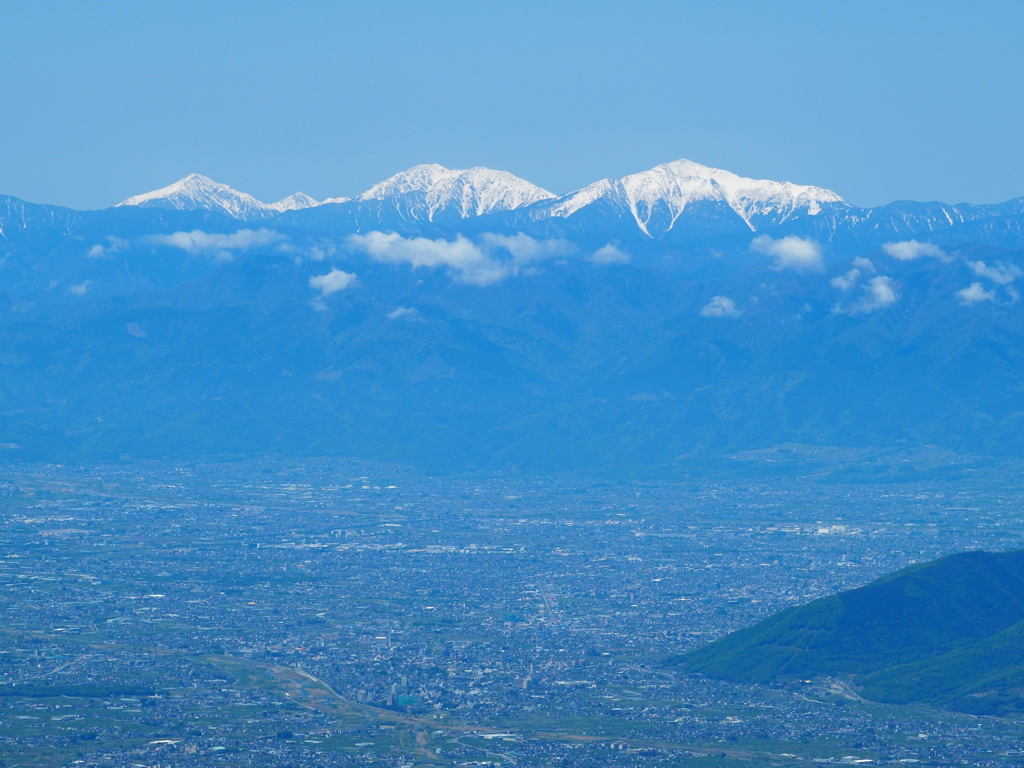 甲府盆地と南アルプス
