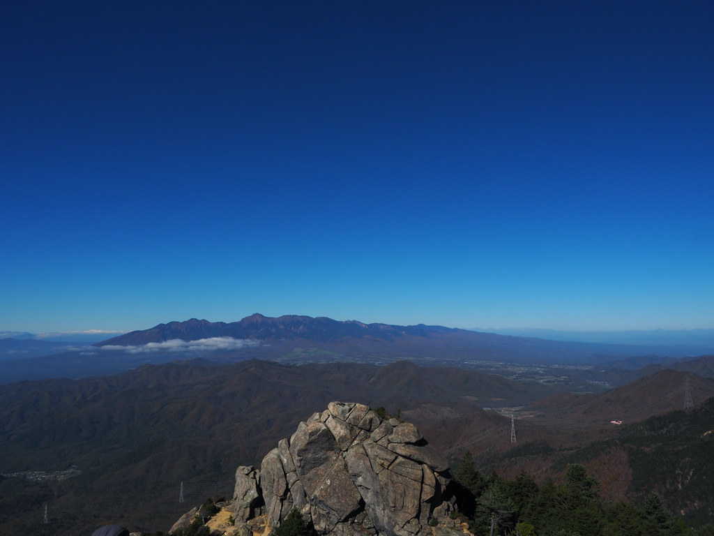 瑞牆山から望む八ヶ岳