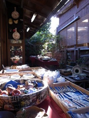 陶芸屋さんの縁側。