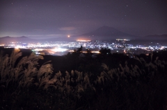 富士山×夜景×すすきの穂