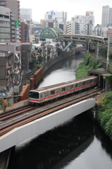 窓の下には神田川～♪