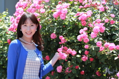 薔薇に囲まれて