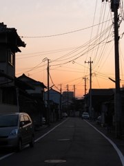 暮れなずむ街。