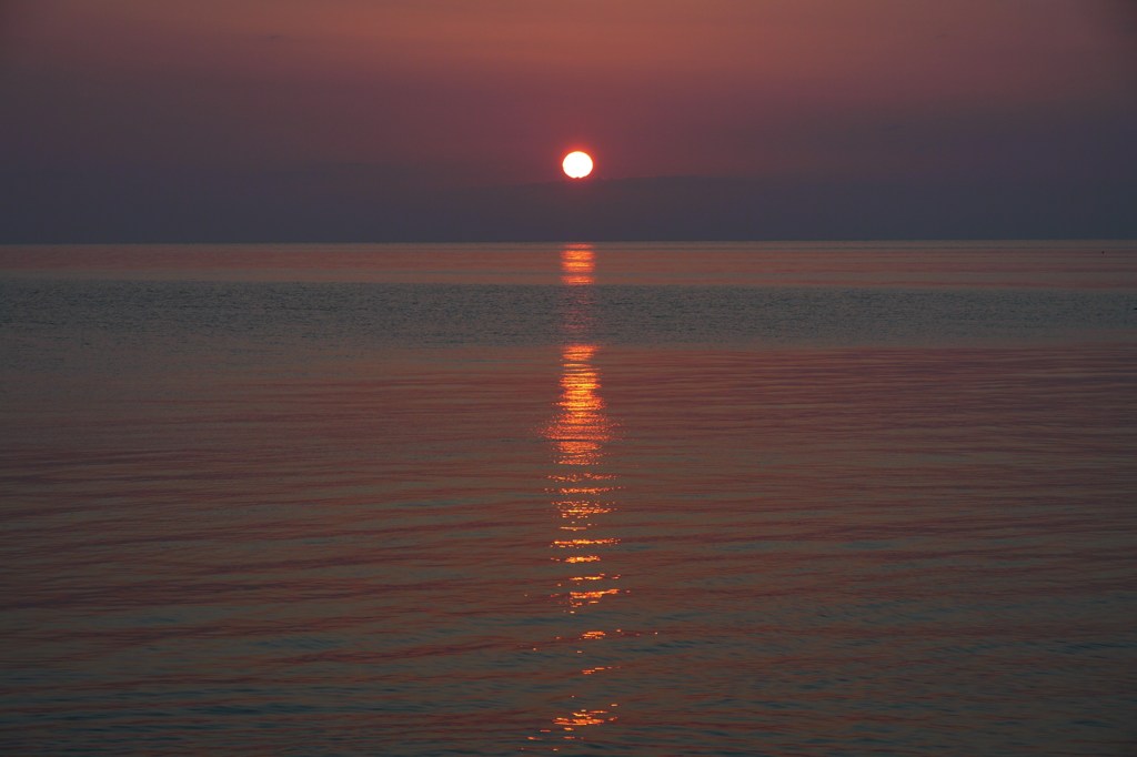 歩いていけそうな太陽の道。