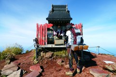 利尻山山頂で祈る私