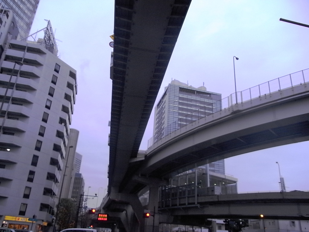 高速道路　新宿