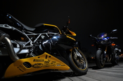 DUCATI　SS1000＆YAMAHA　FZ1　対面１