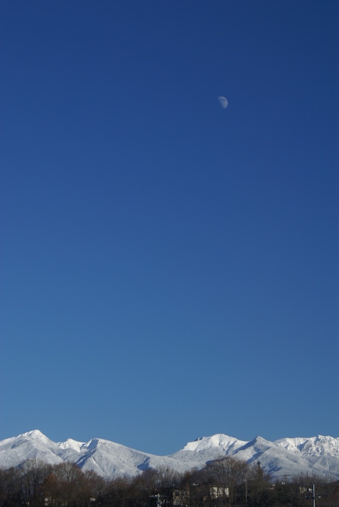 八ヶ岳と月