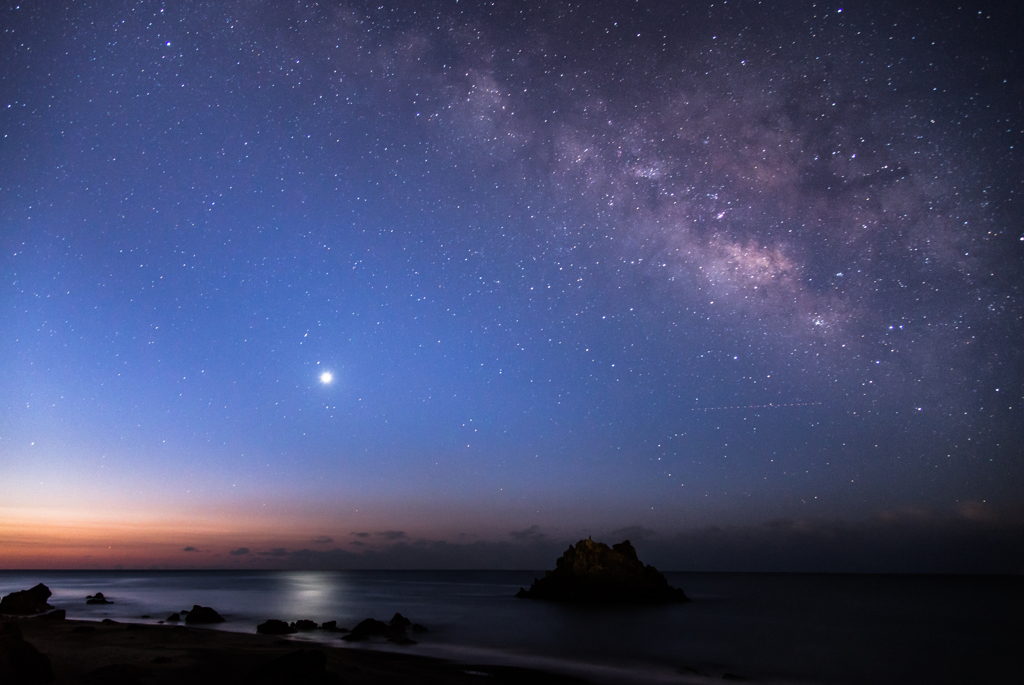 明けを彩る星々