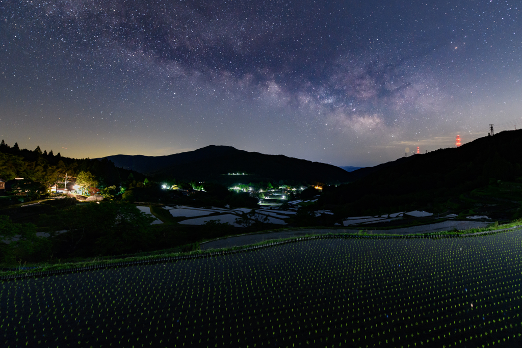 深夜の棚田風景