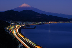 富士と光の軌跡