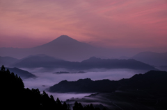 雲海浮かぶ富士景色