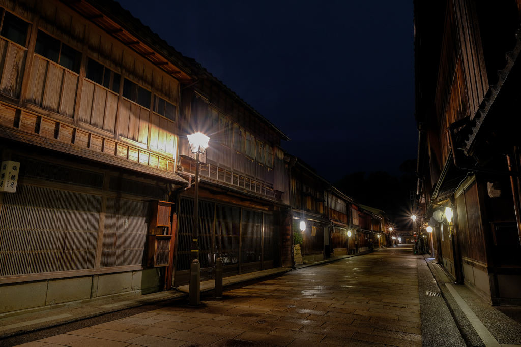 秋雨の古町
