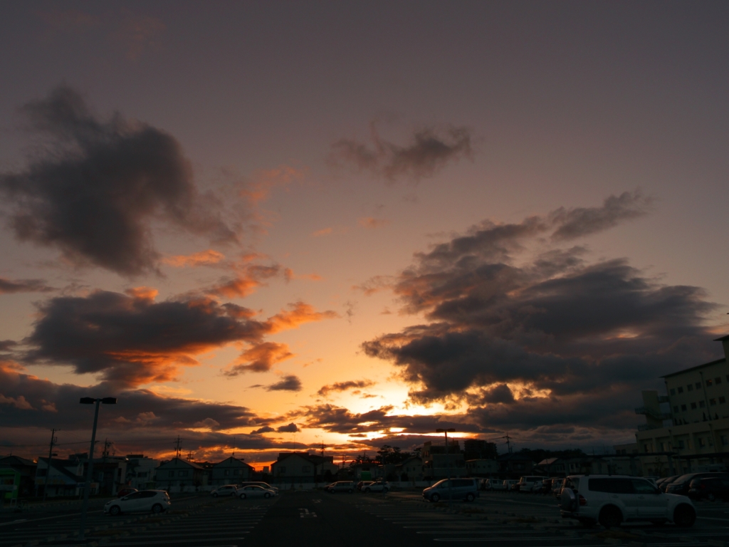 雨上がりの夕暮れ