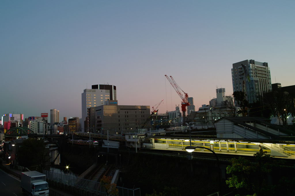 都内の夕暮れ（水道橋界隈）
