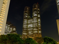 夜の都庁