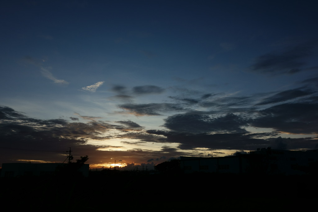 暮れる空